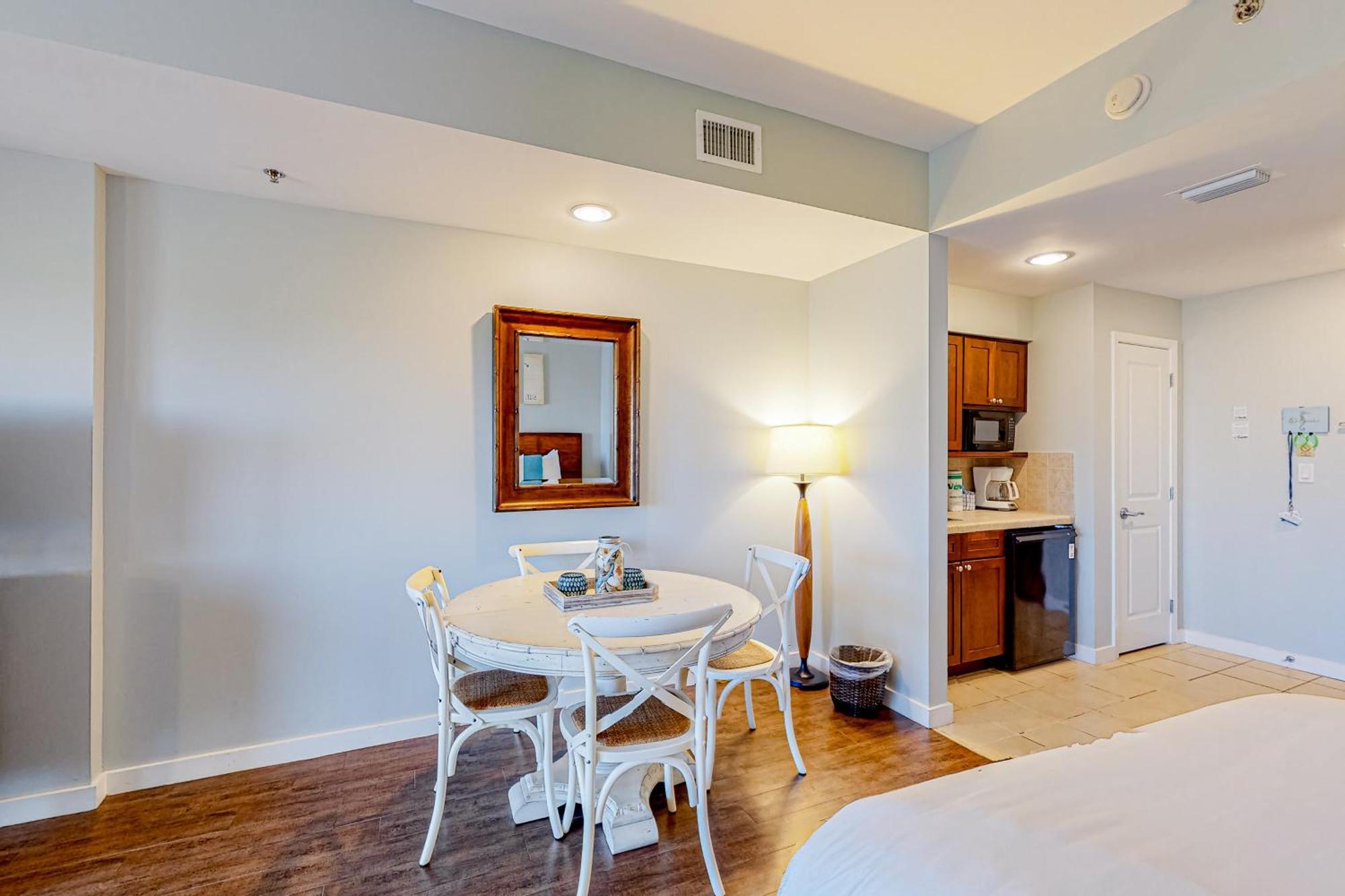 Luau Condos V Destin Room photo